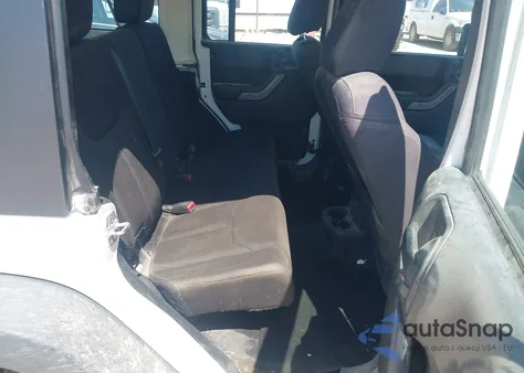 2013 Jeep Wrangler Unlimited Sport Rhd z USA, uszkodzony, nr VIN 1C4BJWKG1DL668185